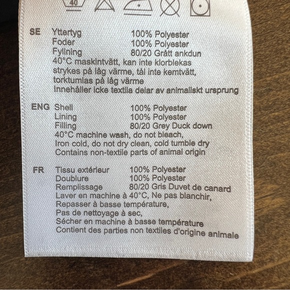 Skhoop Women’s Black Down Quilted/Puffer Skirt - Picture 8 of 8